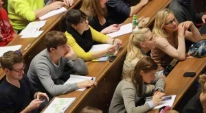 Париж е най-добрият град за студенти в света