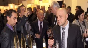 Виното остава любима напитка на българина