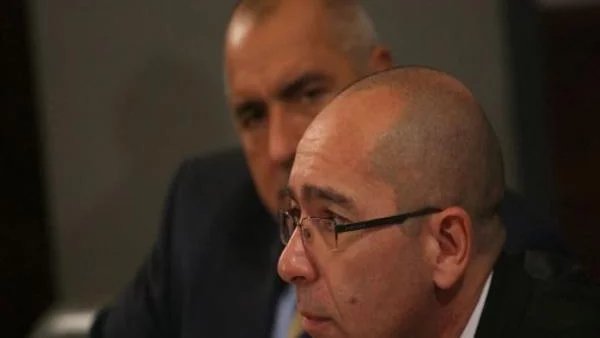Константинов и Трайков си отиват