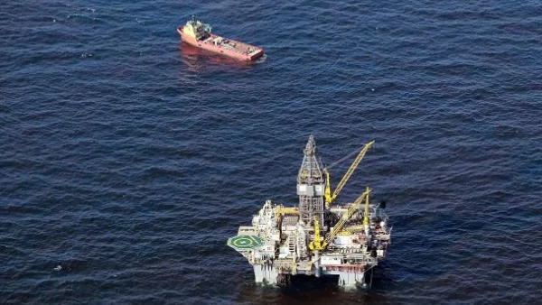Блумбърг: България преговаря с Ексон за проучване в Черно море