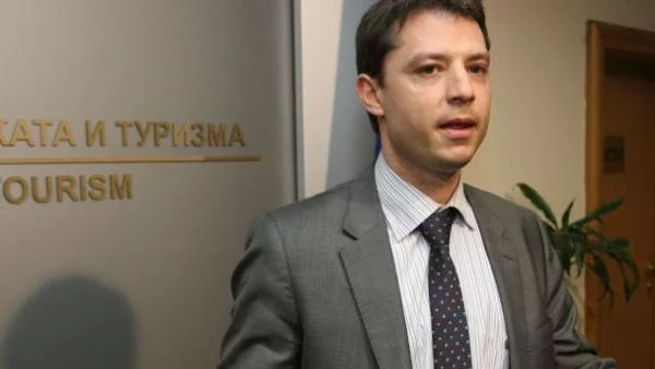 Добрев: Газът ще продължи да поскъпва