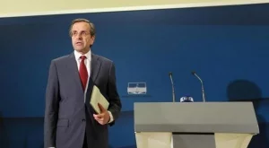 Самарас започна разговори с "Тройката"