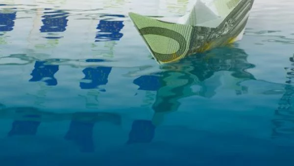 МВФ: Еврозоната е в опасност 