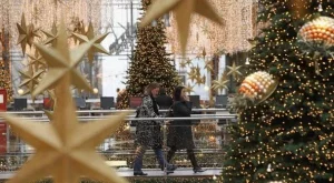 Два месеца коледни намаления