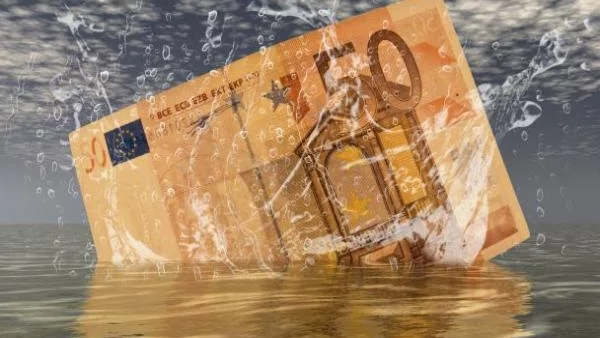 Еврото под натиск след слаби данни от Германия