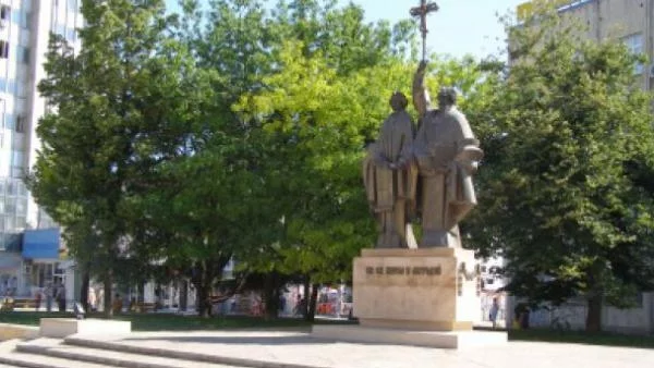 Квартали в Добрич минават на светодиодно осветление

