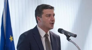 Стойнев: Източени са 230 млн.лв. от енергетиката