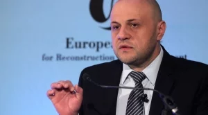 2013/10/01/0147920001380634801
