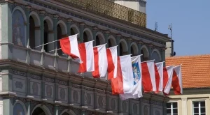 Полша - доходите растат, младите пак ги тегли навън