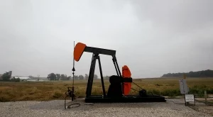 Цената на петрола се оттласна от долната страна на рейнджа