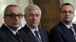 Няма болници заплашени от фалит, твърди Ваньо Шарков 