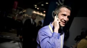 Дмитрий Косарев обяви, че притежава "Виваком" и продажбата на телекома е незаконна