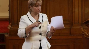 2017 г. ще завърши без дефицит или с малък излишък, смята Стоянова