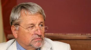 КЕВР има правомощия да спре сделката с ЧЕЗ, заяви експерт