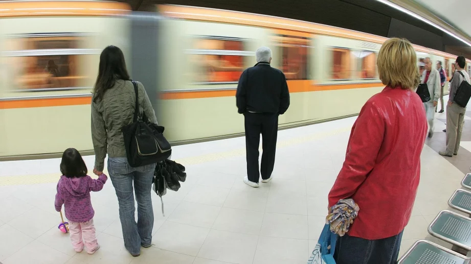 Влакове без машинисти ще се движат по третата линия на метрото 