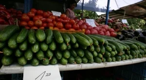 Селскостопанската продукция поскъпва леко за година 