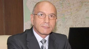 Емил Христов, който не пусна хора с увреждания в НС, запази поста си
