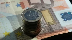 Eurobank вече има консултант за продажба на румънските си активи
