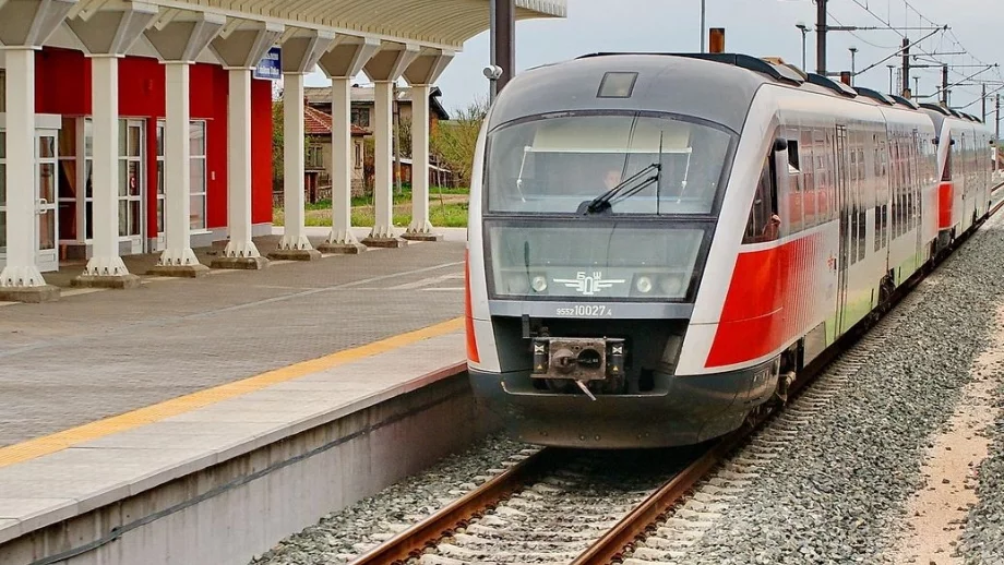 Децата ще се возят безплатно във влаковете на 1 юни 