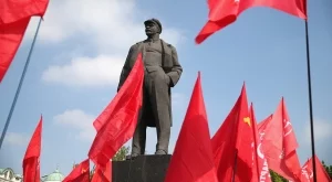 Лъжите за Октомврийската революция 
