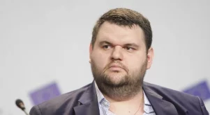 Пеевски вече има пълен контрол над "Техномаркет" 