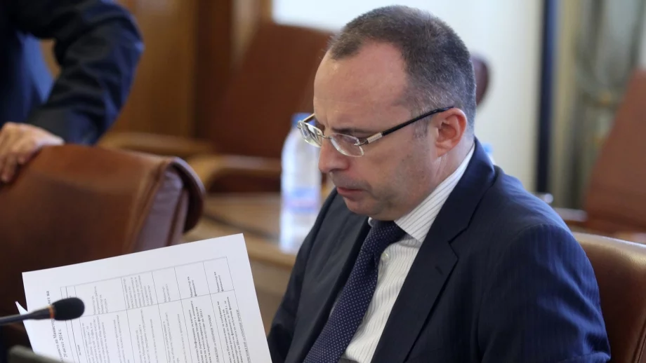 Порожанов призна, че проверки в къщите за гости се правели само по сигнали