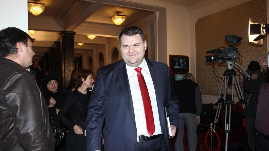 КЗК разреши на офшорка да придобие "Техномаркет"