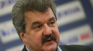 Батков подарил акциите си от "Стандарт" на журналистите