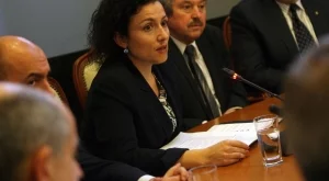 Ще има обезщетения за наводнените земи на земеделци, обеща Танева