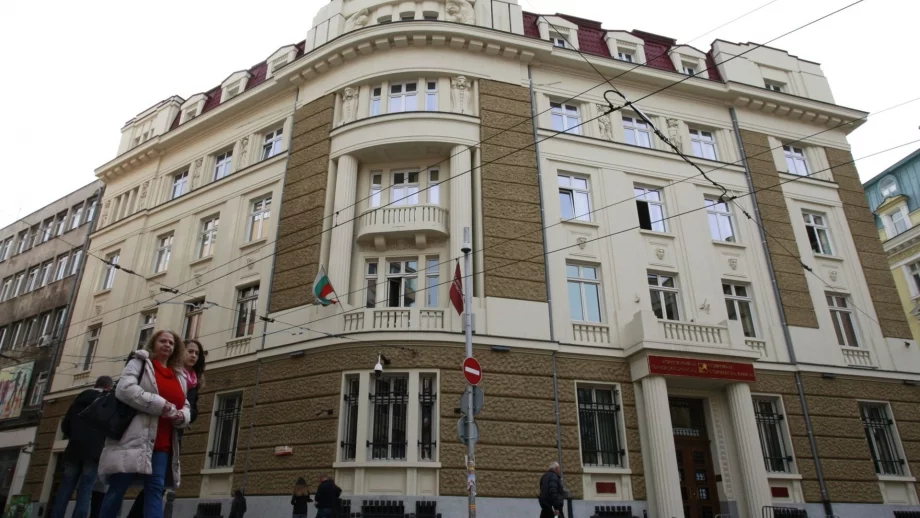 Нови списъци показват кои политици, партии и магистрати са били клиенти на КТБ