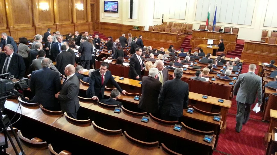 Бюджетната комисия одобри въвеждането на временни синдици