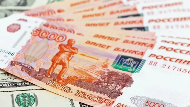 Рублата се срина спрямо долара и еврото