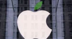 Apple официално влиза в надпреварата на самоуправляващите се коли 