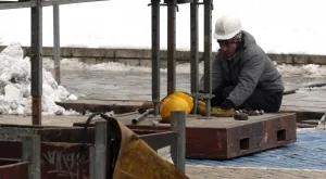 Какви условия трябва да осигурят работодателите на служителите си в студено време