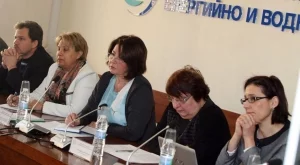 Разделянето на ДКЕВР мина на първо четене 