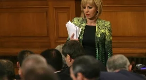 Манолова с гореща телефонна линия за сигнали срещу некоректни шефове