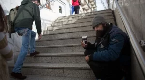 Близо 22% от българите живеят под прага на бедността през 2015 г.