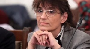 Петкова: Само хората трябва да могат да се разпореждат с парите от индивидуалните партиди
