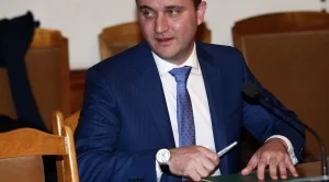 Финансовият министър ще определя кои общини да получават безлихвен заем