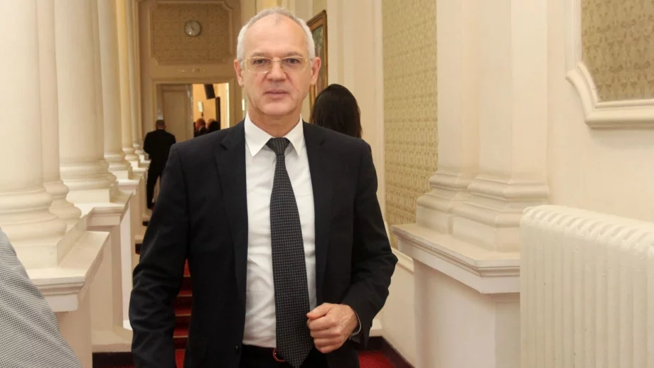 Велев: Не воюваме със синдикатите, а с грешните политики