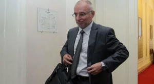 Кой колко декларира в държавната икономическа сфера - най-добре изглежда гуверньорът на БНБ