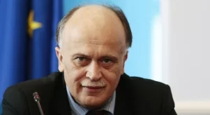 Зам.-министър: Да сте видели частна болница да стачкува?