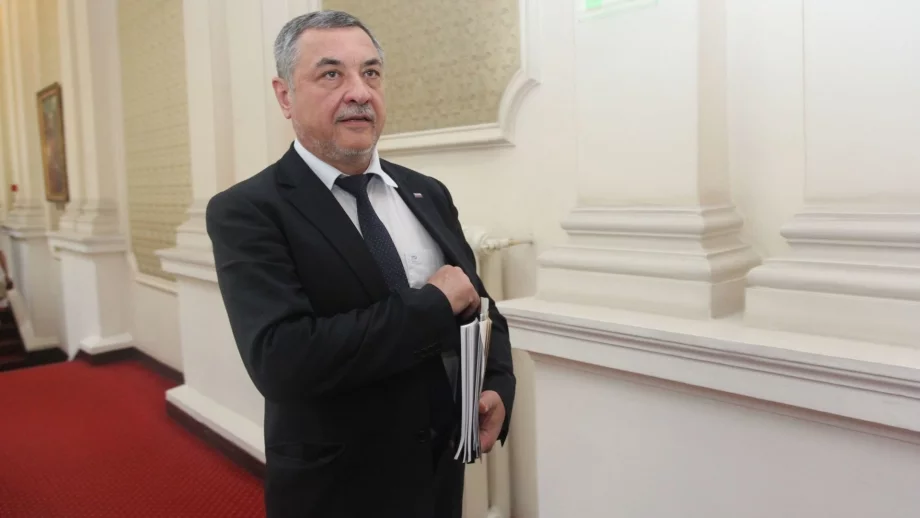 Симеонов: По морето има недосегаеми заведения