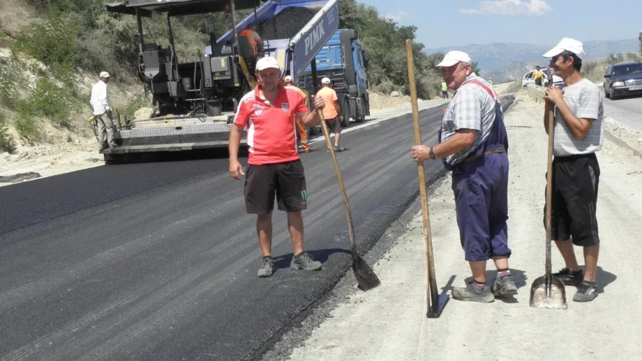 Утре пускат движението по трасето между Сандански и Кулата