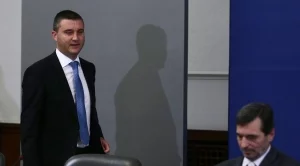 Бежанската криза натоварва бюджета, заяви Горанов