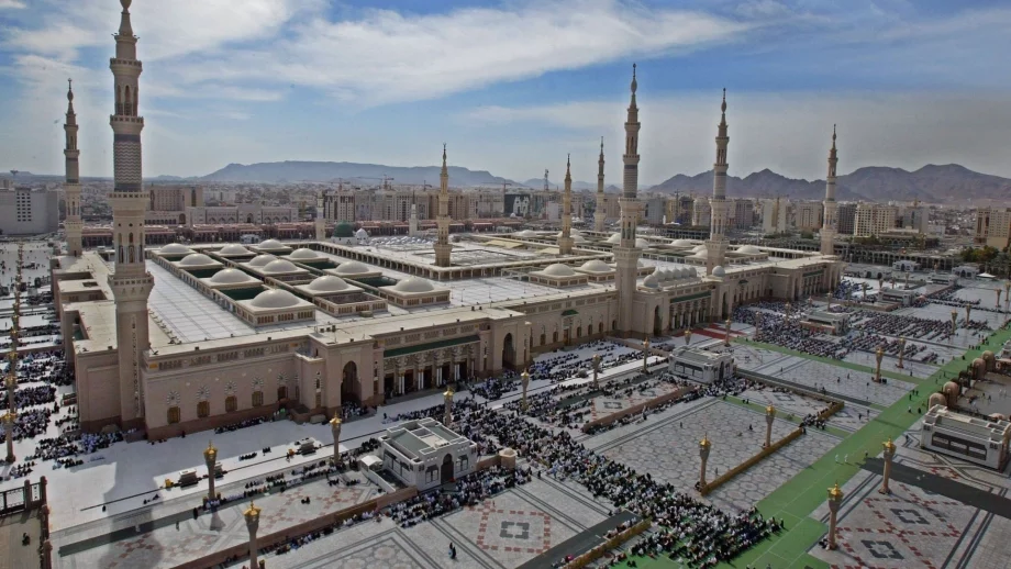 Саудитска Арабия се готви за финансови проблеми 