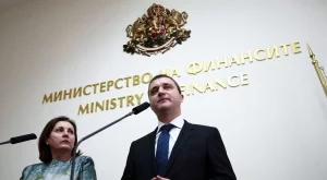 Горанов очаква 3,5% излишък за първата половина на 2016 г. 
