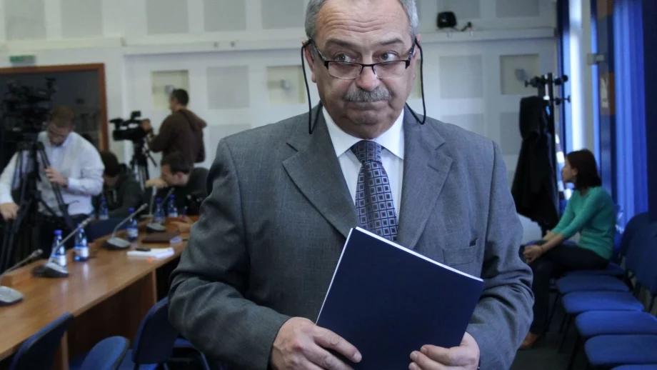 Големи поликлиники ще фалират през 2018 г., предрича шефът на БЛС