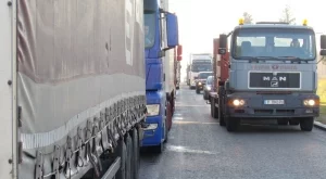 Засилени проверки на товарните автомобили и автобусите