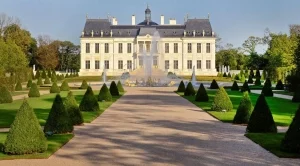 Замък край Париж бе закупен за рекордна сума